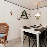 4 Person In Hejls-by Traum