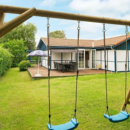 Holiday home 4 Person Holiday Home In Hejls